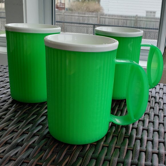 Tupperware Other - EUC Tupperware Insulated Mugs set of 3